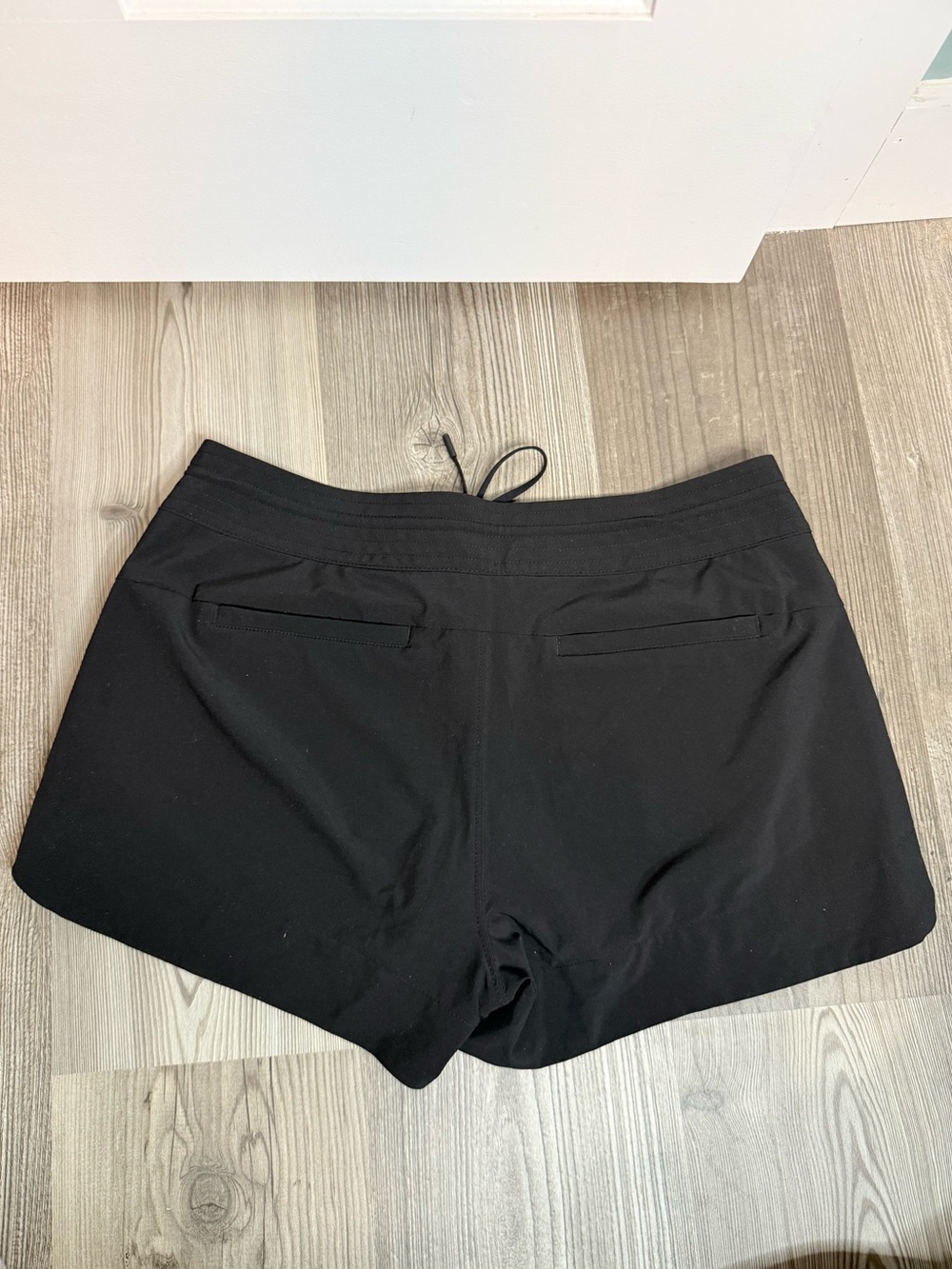Athleta Hudson Boardshort - Picture 3 of 3